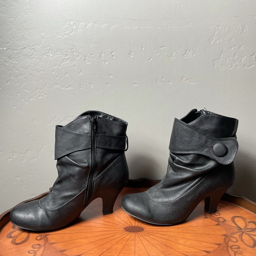 Witchy/Granny Style Boots